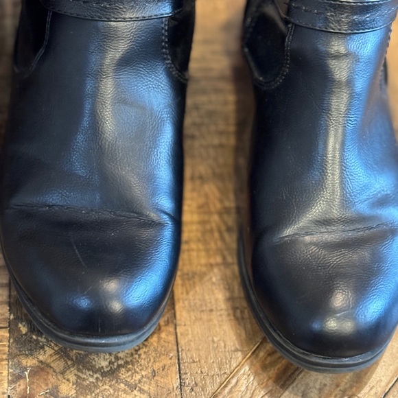 Two-Tone Black and Brown Mid-Calf Riding Boots - Women's Zip Heeled Boots - Picture 5 of 10